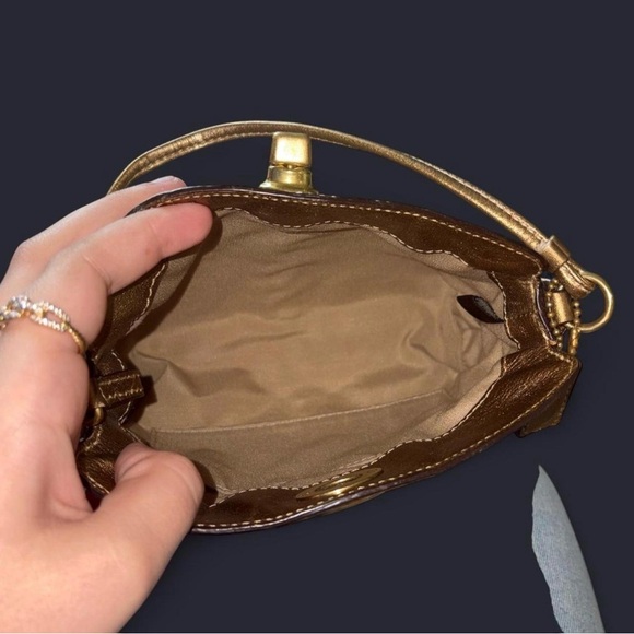 Coach Kisslock Bag - Picture 6 of 8